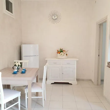 Luna House * Gallipoli